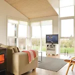 Three-bedroom In 別荘 *