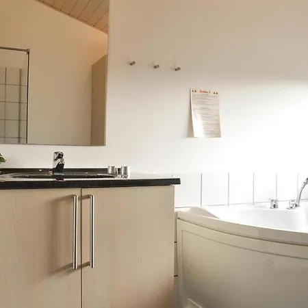 Three-bedroom In Holiday home *