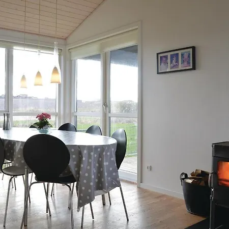 Holiday home Three-bedroom In *